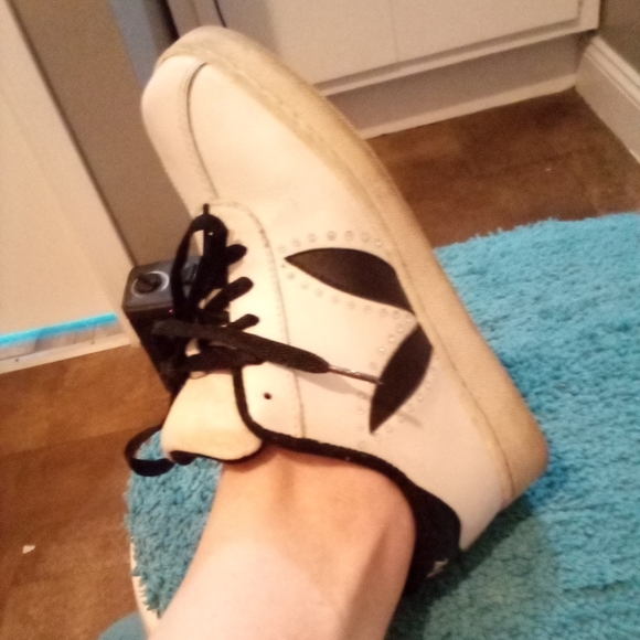 Rare rinstone playboy 90s skater shoes - Picture 3 of 4